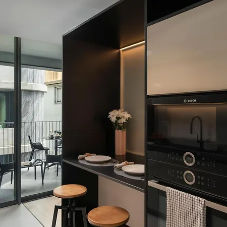 Savoy Insular Vi By An Island פונשל