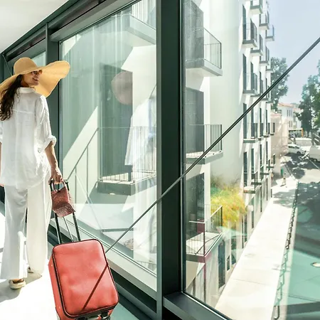Apartment Savoy Insular Vi By An Island