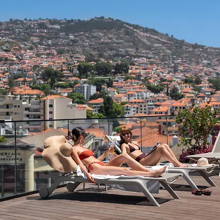 Savoy Insular Vi By An Island Apartment