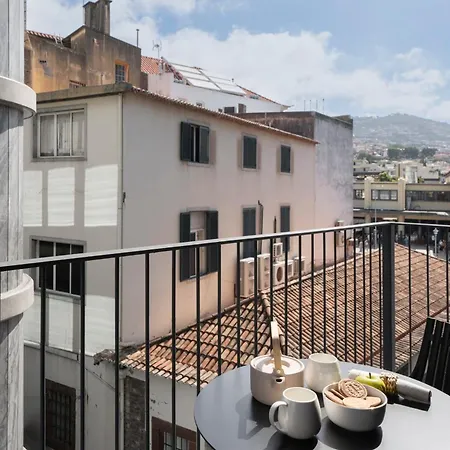 Savoy Insular Vi By An Island Apartman *